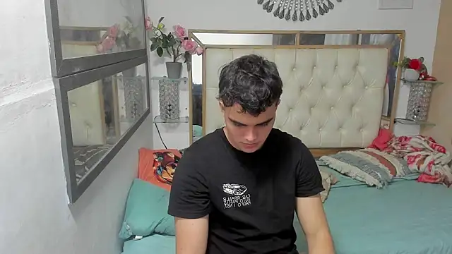 heiker  online show from October 30, 2025, 2:54 am