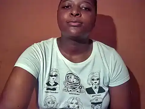 Snapshot of sexyhips2001 chatting on November 13, 2025, 10:24 pm sexyhips2001 online show from November 13, 2025, 10:24 pm