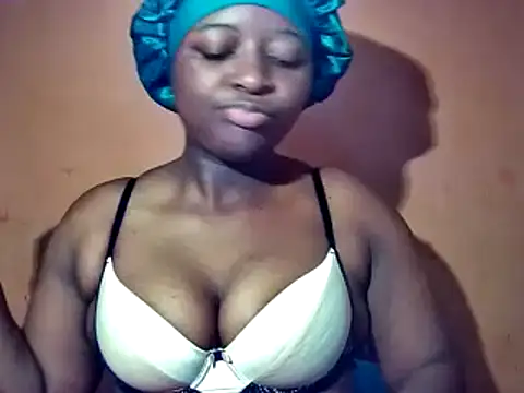 Snapshot of sexyhips2001 chatting on October 20, 2025, 5:20 am sexyhips2001 online show from October 20, 2025, 5:20 am