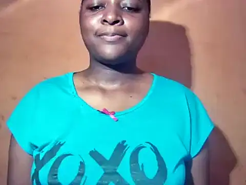 sexyhips2001 online show from November 27, 2025, 10:32 pm