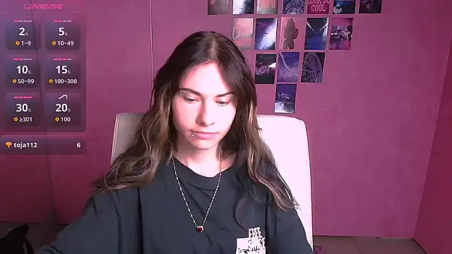 Fiona Night online show from June 18, 2026, 5:28 am