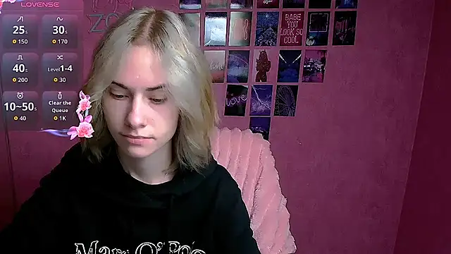 Fiona Night online show from October 19, 2025, 5:32 am