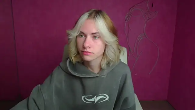 Fiona Night online show from September 26, 2025, 5:03 am