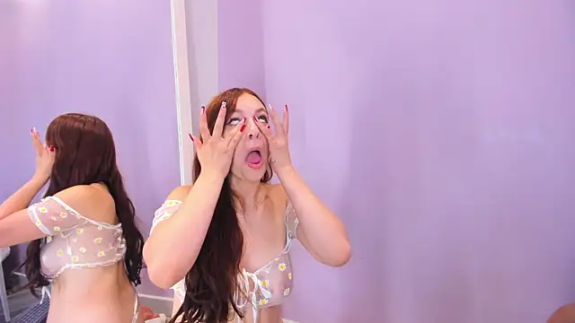 Adharamonroe online show from October 22, 2025, 10:47 am