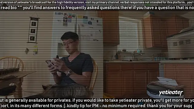 Snapshot of yetieater chatting on January 13, 2025, 9:42 pm yetieater online show from January 13, 2025, 9:42 pm