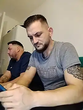 Snapshot of iurinicola chatting on February 19, 2026, 3:42 pm iurinicola online show from February 19, 2026, 3:42 pm