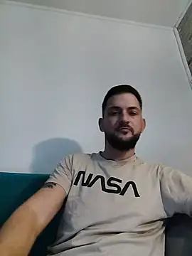 Snapshot of iurinicola chatting on February 13, 2026, 9:37 pm iurinicola online show from February 13, 2026, 9:37 pm