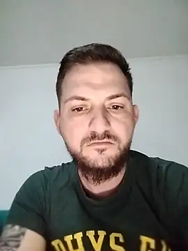 Snapshot of iurinicola chatting on February 17, 2026, 10:51 pm iurinicola online show from February 17, 2026, 10:51 pm