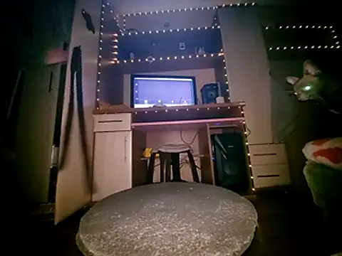 Snapshot of Nike-reactor chatting on March 2, 2026, 8:05 pm Nike-reactor online show from March 2, 2026, 8:05 pm