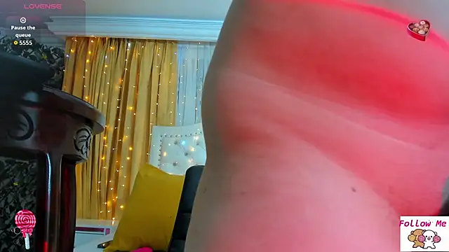 sasha blake  online show from November 2, 2025, 12:21 pm