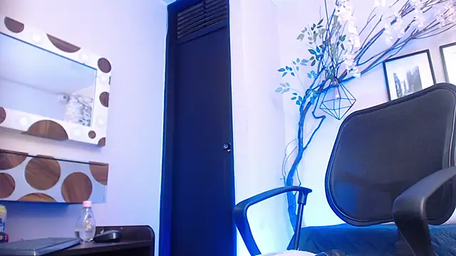 Snapshot of SamanthaSmiithh chatting on March 15, 2025, 9:38 pm SamanthaSmiithh online show from March 15, 2025, 9:38 pm