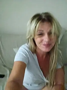 Melody73 online show from October 21, 2025, 10:31 pm