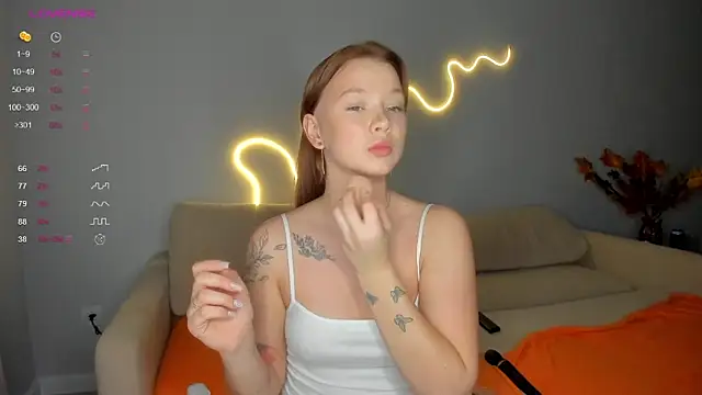 dinky  emily online show from September 26, 2025, 5:20 pm