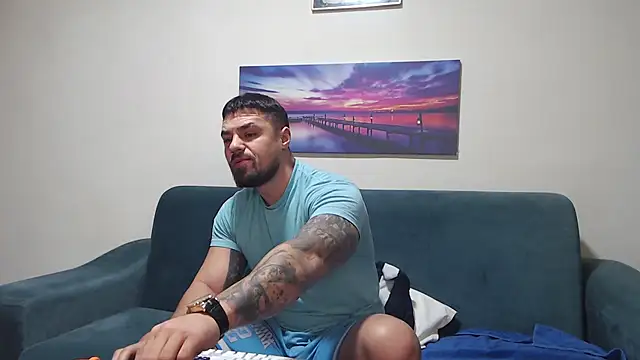 Tiberius hunk online show from December 5, 2025, 6:34 am