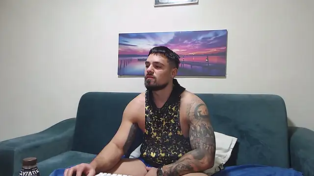 Tiberius hunk online show from December 15, 2025, 6:08 am