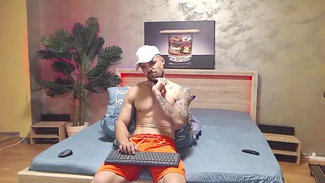 Tiberius hunk online show from June 3, 2026, 6:58 am