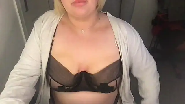 Scottish Bella Blazex online show from March 16, 2025, 2:32 am
