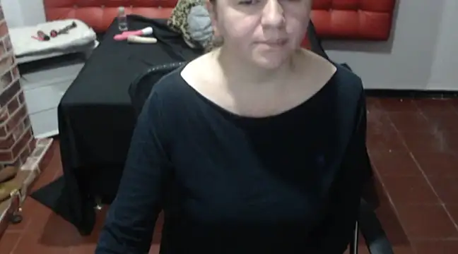 CrazzyJuana online show from March 18, 2025, 8:05 pm