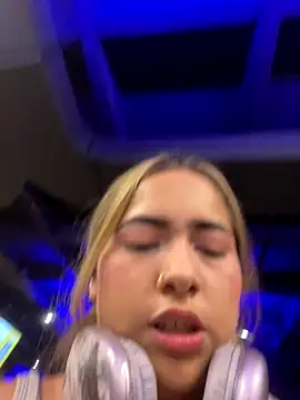 Snapshot of lunaxxx_69 chatting on October 7, 2025, 9:38 pm lunaxxx 69 online show from October 7, 2025, 9:38 pm