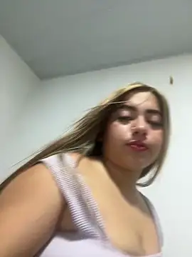 lunaxxx 69 online show from March 13, 2026, 4:56 pm