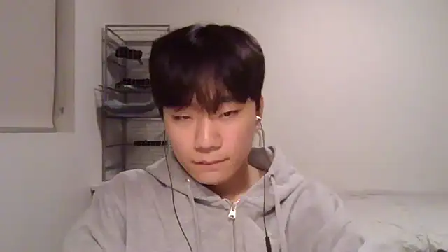 sdamvo2 online show from March 7, 2025, 10:35 am