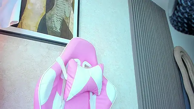 im hanna1 online show from February 13, 2026, 2:33 am