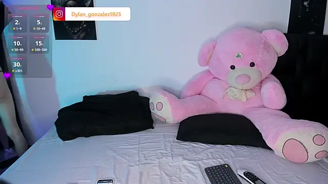 Dylan Turnerr online show from June 12, 2026, 5:16 am