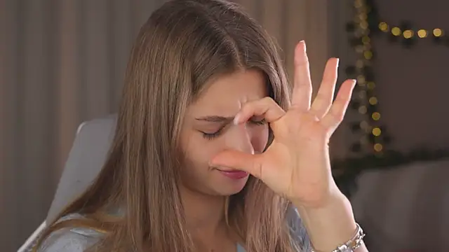 UdelaHathorne online show from September 18, 2025, 4:32 pm