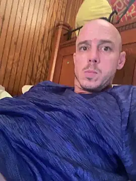 Snapshot of Mac_ThunderCock chatting on February 17, 2026, 12:46 pm Mac ThunderCock online show from February 17, 2026, 12:46 pm