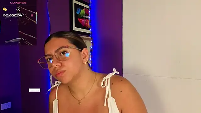 emilyy cooperr online show from June 2, 2026, 1:11 pm