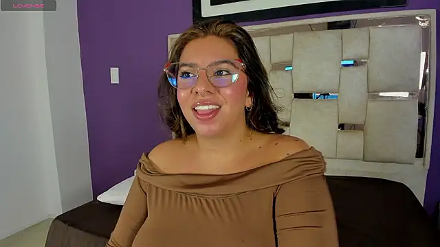 emilyy cooperr online show from March 12, 2026, 12:20 pm