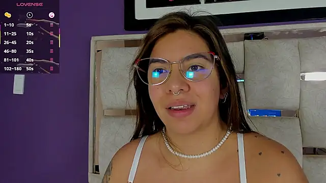 emilyy cooperr online show from March 20, 2026, 12:17 pm