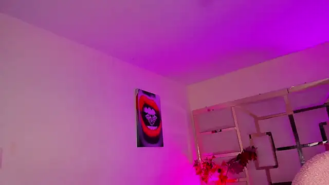 Snapshot of tamara_rouse1 chatting on September 19, 2025, 5:00 am tamara rouse1 online show from September 19, 2025, 5:00 am