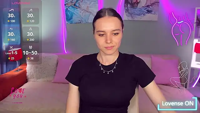 EmelyMason online show from June 7, 2026, 9:47 am