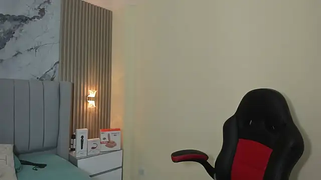 AGATHASMITH5 online show from March 28, 2026, 3:29 am