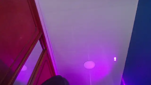 Snapshot of milu23__ chatting on October 10, 2025, 2:40 pm milu23   online show from October 10, 2025, 2:40 pm