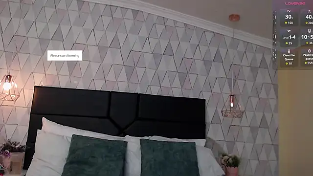 Snapshot of LiliJensen chatting on September 25, 2025, 8:04 pm LiliJensen online show from September 25, 2025, 8:04 pm