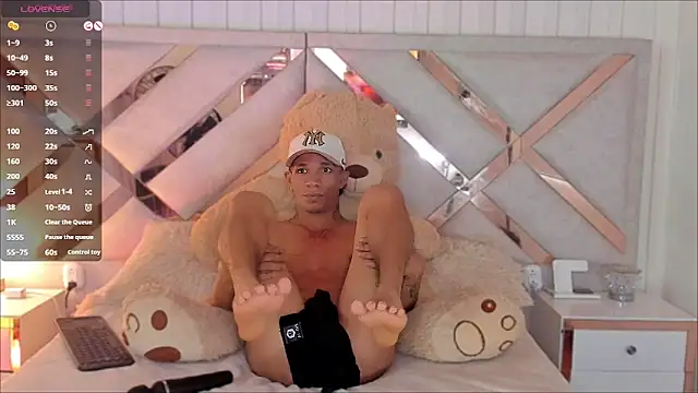 CRAZY-BOY99 online show from March 2, 2025, 3:08 pm
