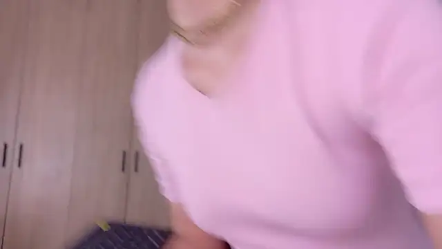 Snapshot of SaritaBratz chatting on February 19, 2026, 9:12 pm SaritaBratz online show from February 19, 2026, 9:12 pm