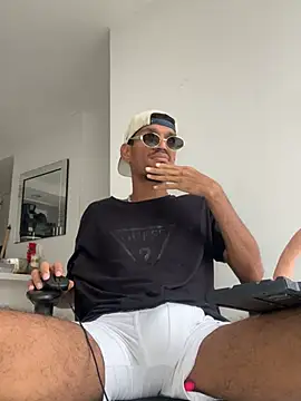 Miguel bigcock online show from February 22, 2026, 10:00 pm