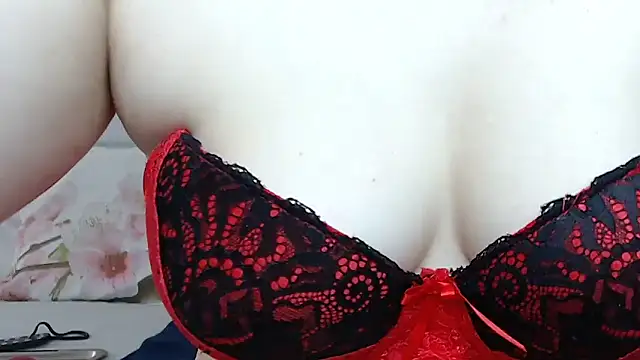 Snapshot of Sweet_Yoon chatting on October 29, 2025, 4:11 am Sweet Yoon online show from October 29, 2025, 4:11 am