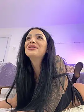 IrisRossie online show from November 24, 2025, 6:13 am