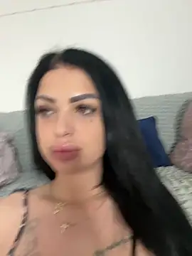 IrisRossie online show from June 8, 2026, 5:41 am
