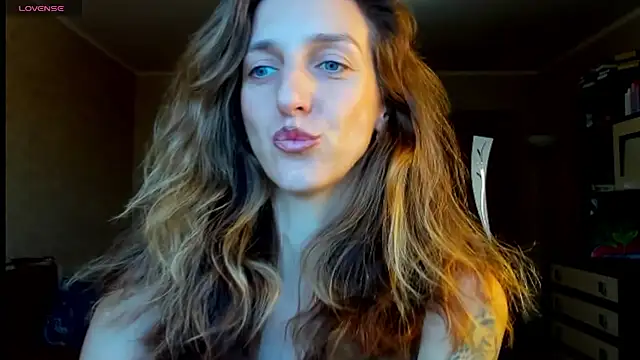 Snapshot of desired_zzoya chatting on September 17, 2025, 10:28 am desired zzoya online show from September 17, 2025, 10:28 am