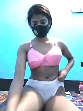 Snapshot of Retisha-Redoy chatting on March 17, 2025, 7:37 pm Retisha-Redoy online show from March 17, 2025, 7:37 pm