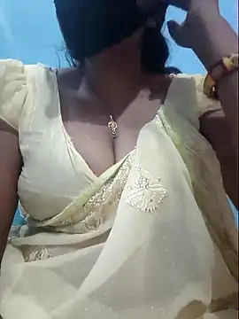 Sexyradha  online show from April 6, 2026, 7:48 pm