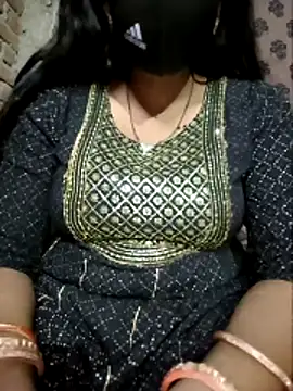 Sexyradha  online show from April 18, 2026, 5:15 pm