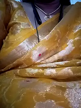 Snapshot of Neha-Bhabhi-Rasily chatting on November 13, 2025, 4:22 pm Neha-Bhabhi-Rasily online show from November 13, 2025, 4:22 pm