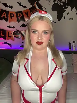 Snapshot of April_Vancee chatting on October 27, 2025, 3:46 pm April Vancee online show from October 27, 2025, 3:46 pm