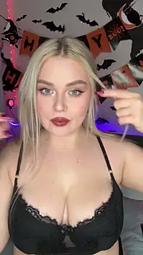 Snapshot of April_Vancee chatting on October 31, 2025, 4:03 pm April Vancee online show from October 31, 2025, 4:03 pm